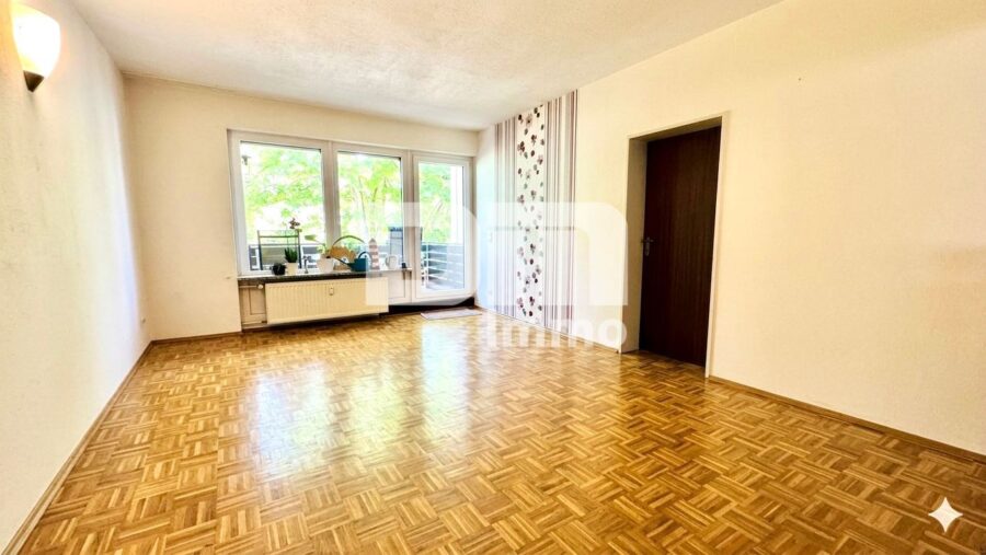 (R)eserviert!Stilvolle 3-Zimmerwohnung inkl. Balkon + TG Stellplatz nahe Rammelsberg - Wohnzimmer / Zugang Balkon